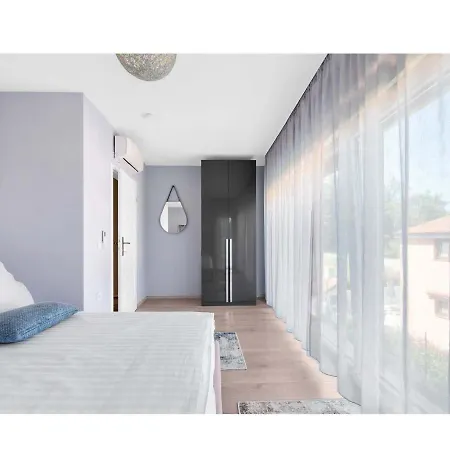 Villa Ventitre, Privatpool,meersicht, Nahe Porec- Neu *