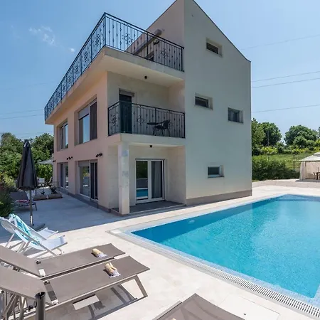 Villa Ventitre, Privatpool,meersicht, Nahe Porec- Neu *